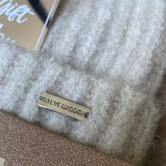 Steve Madden Beanie And Scarf Set - Picture 2 of 3